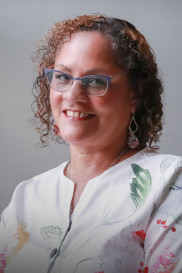 headshot of Michelle Chambers Robison